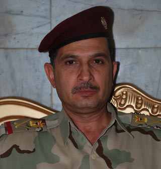 قائد عمليات كربلاء الجديد يعقد مؤتمرا صحفيا ويصف الخارجين عن القانون بالفقاعات