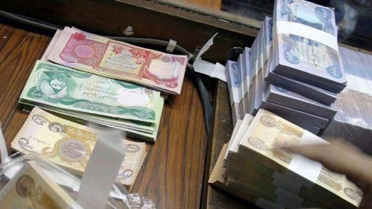 المناطق المحررة شرقي الموصل تتسلم رواتب موظفيها بقيمة 4 ملايين دولار