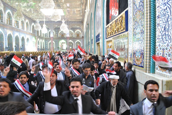 تجمع طلابي يهتف بوحدة العراق في الصحن الحسيني الشريف(مصور)