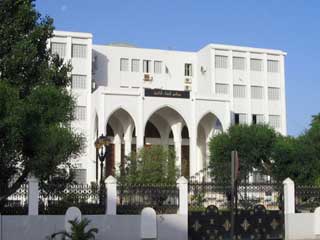 مرشح برلماني يبلغ عن نفسه في قضايا فساد