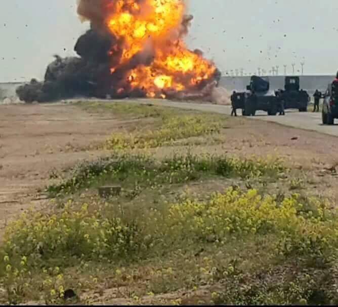 بالصور:ابطال الحشد يسحقون الدواعش ويدمرون ست عجلات مفخخة بعد محاولتهم الدخول الى ابوغريب