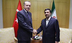 أردوغان يبحث مع أحمدي نجاد ملفات شرق أوسطية