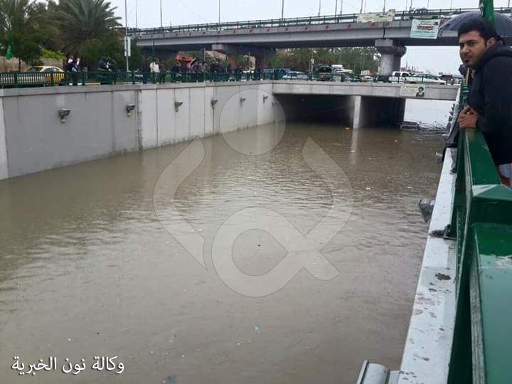 بالصور والفيديو: كربلاء تغرق بمياه الامطار !