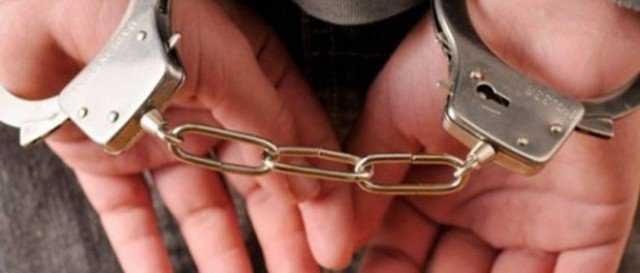 الداخلية تلقي القبض على شخصين بتهمة المتاجرة بالسلاح في الديوانية والنجف