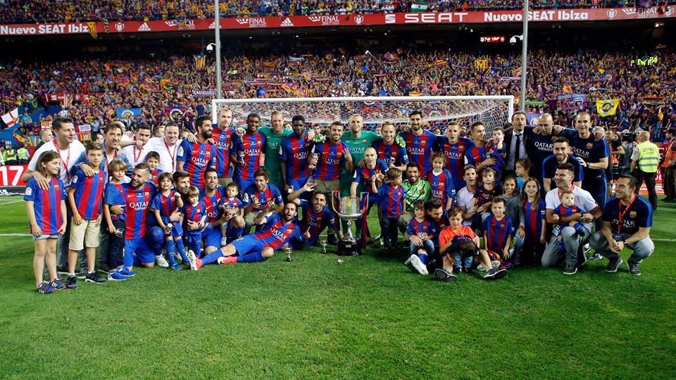 برشلونة يفوز بكأس الملك للمرة الثالثة على التوالي (صور)