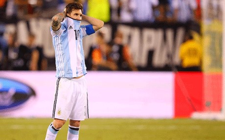 رئيس الأرجنتين يتدخل في قرار اعتزال ميسي