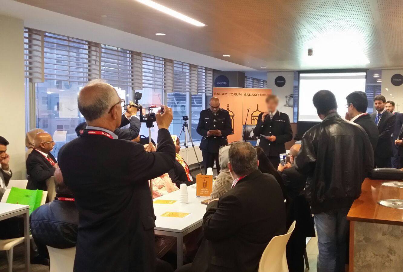 بالصور:محاضرة في لندن تبين دور المرجعية في التعايش السلمي داخل العراق