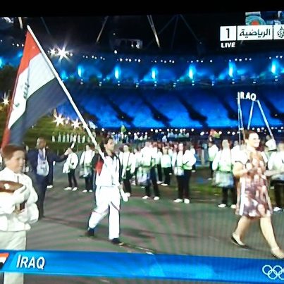 علم العراق في سماء لندن ومليار إنسان شاهدو إيقاد شعلة الأولمبياد
