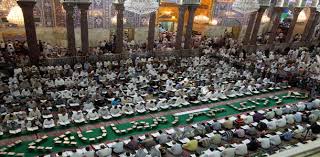 900 قارئ و200 قارئة يختمون القرآن الكريم في العتبة الحسينية المقدسة