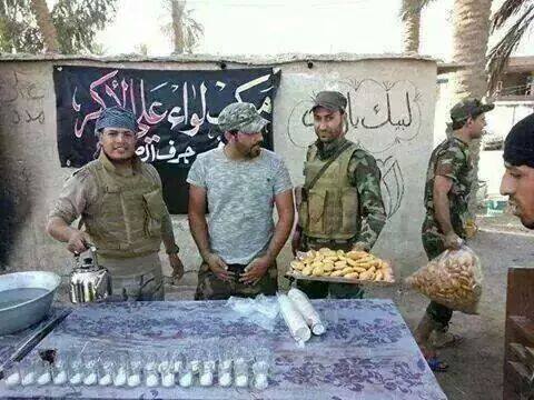 بالصورة:جنود عراقيون يقيمون اول موكب حسيني في جرف الصخر بعد تطهيرها من داعش