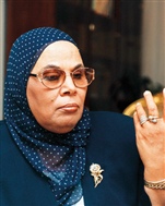 مفكرة مصرية: السلفيون هم الخوارج والسعودية تلعب اسوء ادوارها في المنطقة وصمت الجامعة العربية تجاه البحرين بسببها