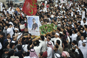 القطيف: تشييع شهدائها الذين سقطوا برصاص الامن السعودي