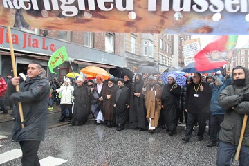 30 الف مسلم يشاركون بمسيرة عزاء في ذكرى شهادة الامام الحسين بكوبنهاكن (مصور)