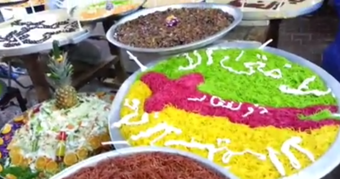 بالفيديو: احد المواكب الحسينية الخدمية في كربلاء يقدم اطباق غير مألوفة من الاطعمه