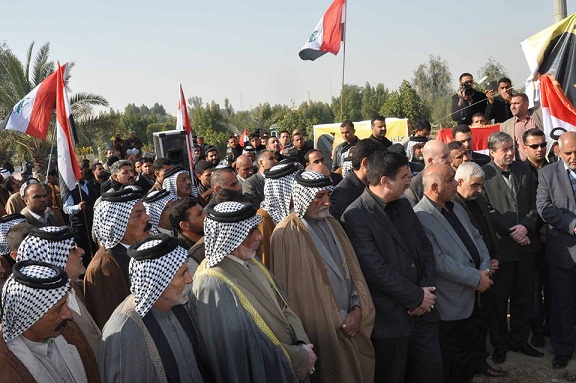 بالصور :الكربلائيون ينظمون وقفة تضامنية لمساندة الجيش العراقي
