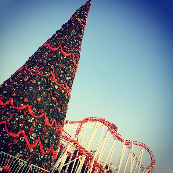 شجرة الميلاد في زوراء بغداد تستقطب 100 الف زائر خلال الايام القليلة الماضية