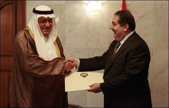 سفير الكويت في العراق : ابواب الكويت مفتوحة امام العراقيين لكننا بحاجة الى وقت لتنظيم ذلك