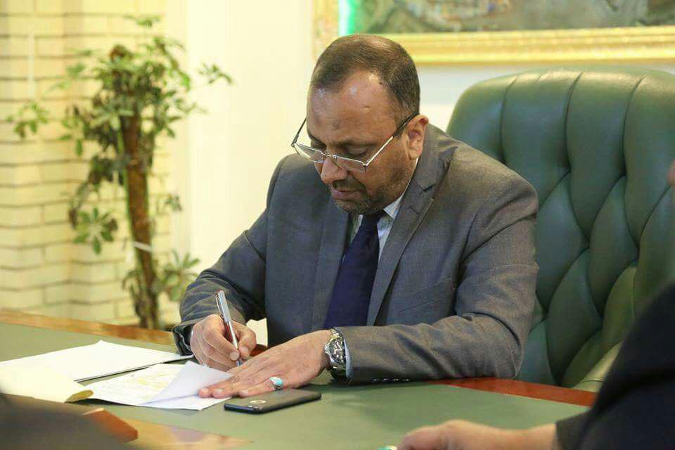 محافظ النجف يدعو إلى تقليص أعداد الزائرين الإيرانيين