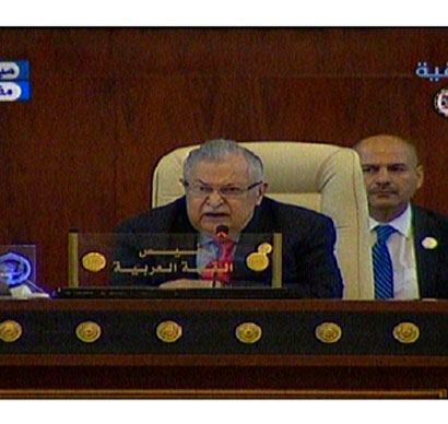 الرئيس طالباني يتراس مؤتمر القمة ببغداد بحضور 10 رؤساء عرب :ندعو الى الحل السلمي للازمة السورية