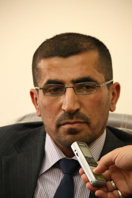 امير دولة الكويت يصل بغداد للمشاركة بالقمة العربية في زيارة تعد تاريخية