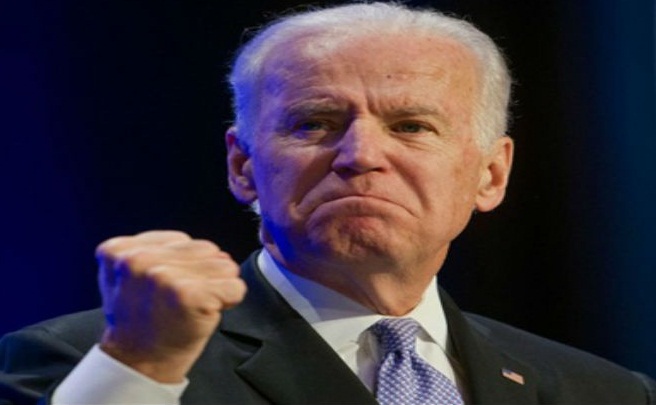 بايدن يشيد بقيادة العبادي ويمدح القوات الامنية والحشد الشعبي