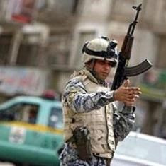 شرطة نفط كربلاء تلقي القبض على سيارة مسروقة مع حائزها