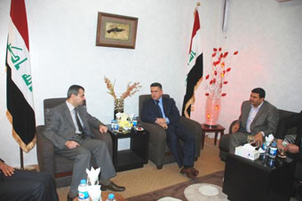 وزير التخطيط سنعمل على رصد موازنه استثمارية اكبر خلال العام 2013