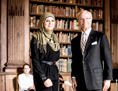 ملك السويد يكرم العراقية هند طلال النعيمي للمرة الثانية على التوالي خلال عام واحد