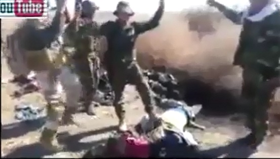 شاهد بالصور جثث داعش تحت اقدام الجيش العراقي في تكريت