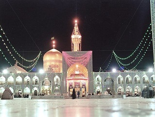 امن مرقد الامام الرضا عليه السلام يلقي القبض على ارهابي حاول رمي قنبلة داخل المقام الشريف