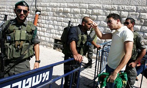 بطاقات هويَّة "إسرائيليَّة" للمقدسيّين تحمل صفة "مقيم" لعشر سنوات فقط