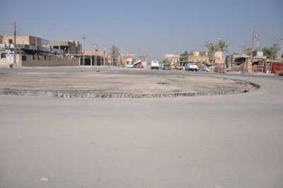صور لمشروع  (ساحة ) مرورية في كربلاء ومطالبات بسرعة انجازها خدمة لحركة المرور