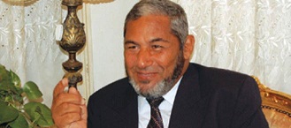 عالم أزهري: القرضاوي رأس الفتنة ولا يجوز تلقيبه بـ"شيخ"