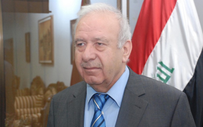 نائب يدعو العبادي الى الغاء كافة الاتفاقيات النفطية مع البارزاني