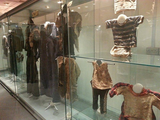 صور من متحف جرائم النظام المباد الذي يحتوي على المقتنيات الخاصة بضحايا المقابر الجماعية