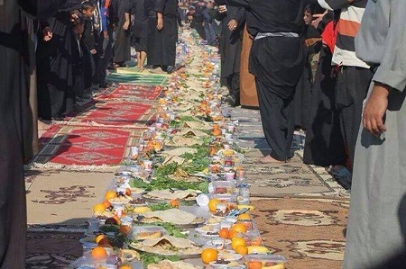 بالصور:سوق الشيوخ تستعد لدخول موسوعة غينيس بمائدة طعام حسينية طولها 15 كلم