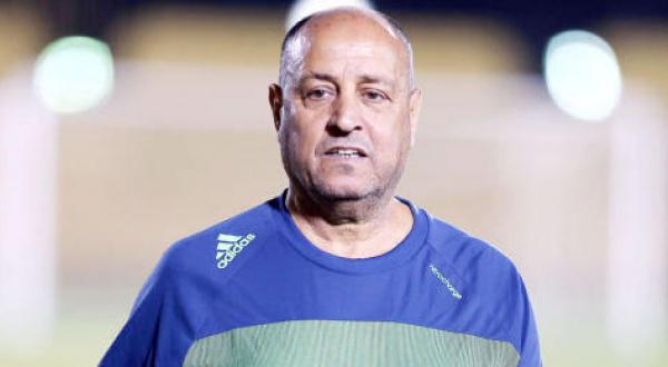 الاتحاد العراقي يقيل حكيم شاكر من تدريب «أسود الرافدين»