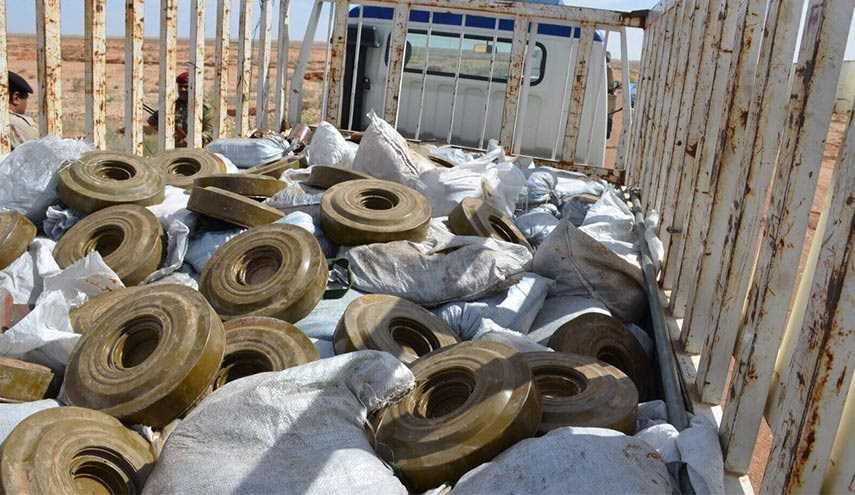 ضبط أحزمة وعبوات ناسفة في شاحنة محملة بالملابس المستعملة