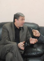 رياض غريب يكشف عن تخصيص ( 100 ) مليار دينار ضمن موازنة العام الجديد لدواري كربلاء