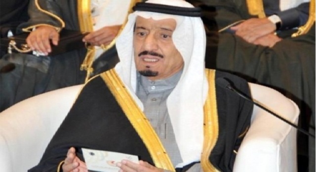 الملك السعودي يعيد تشكيلة مجلس الوزراء ويعفي "بندر" ورئيس الاستخبارات من منصبيهما