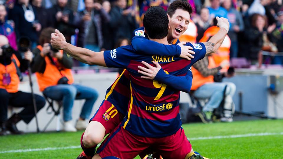 بالصور: برشلونة يهزم أتلتيكو مدريد ويغرد منفردا في صدارة الليغا