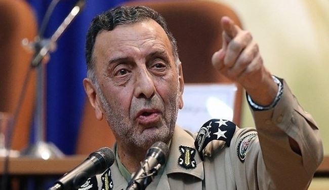 ايران تنعى قائد جيشها السابق