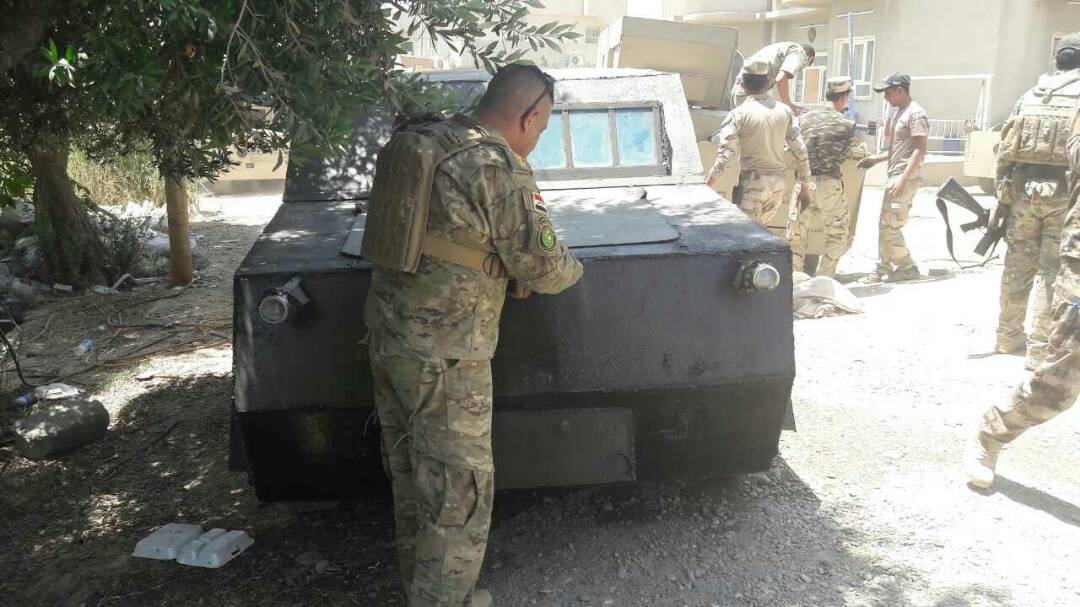 بالصور: ضبط ثلاث سيارات مفخخة في حي النجار بأيمن الموصل