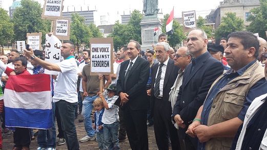 بالصور : الجالية العراقية والمسلمة في هولندا  تدعم العراق وجيشه في محاربة الارهاب