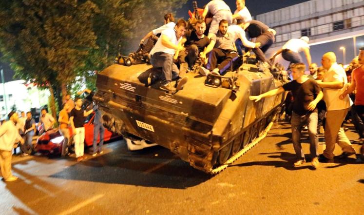 بصمات اماراتيه في محاولة الانقلاب بتركيا