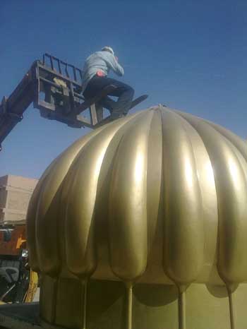 الذهب يعود على منارات العسكريين في سامراء +صوره