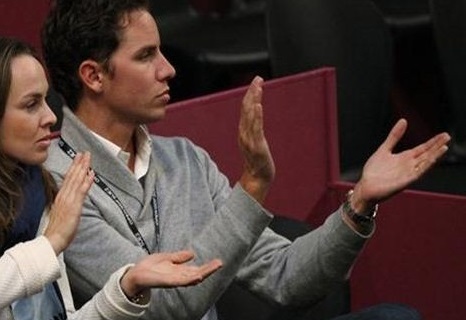 بطلة كرة المضرب تضرب زوجها وتعنفه