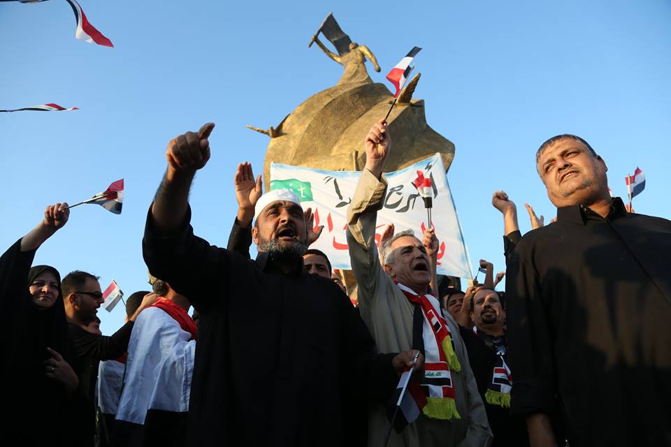 بالصور:تظاهرات كربلاء تطالب بفتح ملفات الفساد للحكومة المحلية منذ عام 2003 ولحد اليوم