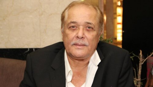 نجل محمود عبد العزيز : والدي لم يمت