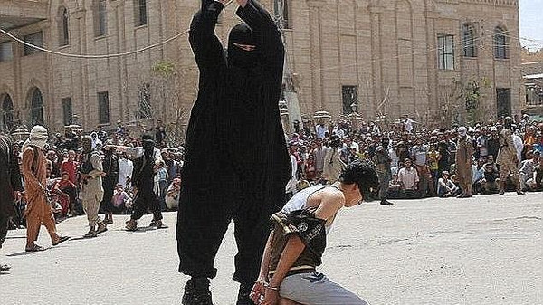 نهاية مروعة لجزار داعش الذي جز أكثر من 100 رأس في الموصل